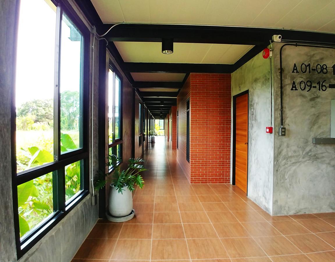 绿色房子新度假酒店 洛坤府 外观 照片